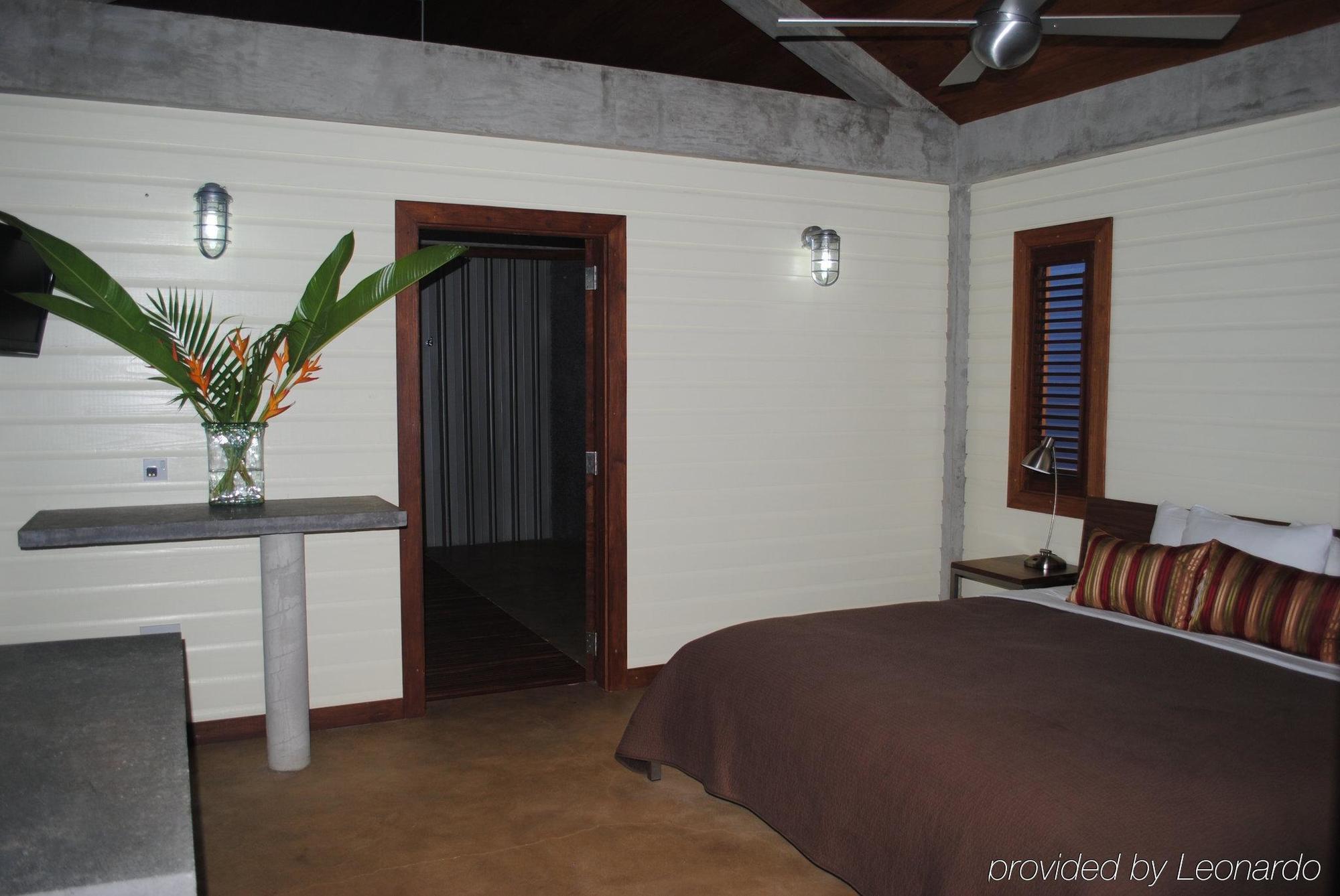 Pagua Bay House - Oceanfront Cabana'S Marigot Ngoại thất bức ảnh